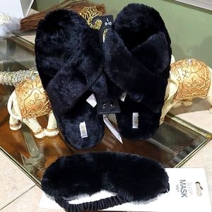 NWT! MIXIT WOMEN'S PLUSH "SLIP-ON" BUNDLE in Black